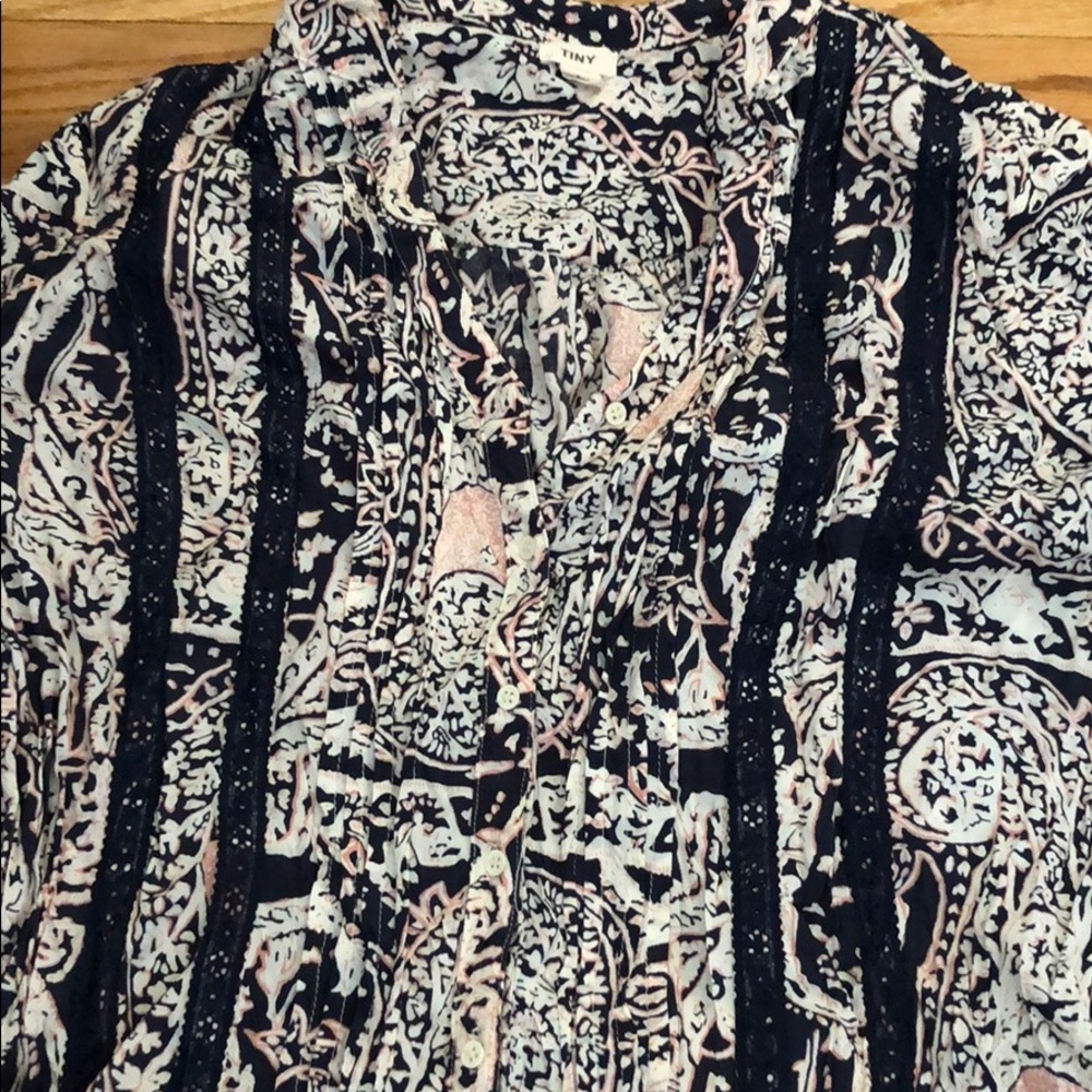 Pretty Spring Dress - Picture 2 of 3
